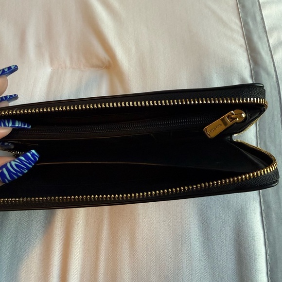 COACH Wallet - Picture 9 of 9